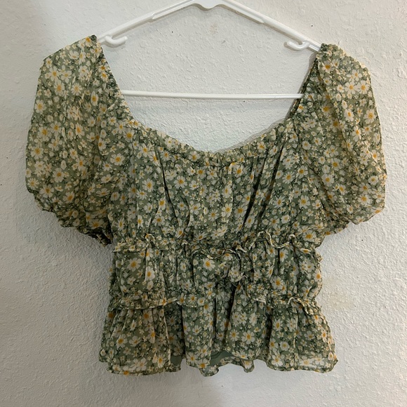 Cottage Core Floral Vintage Crop Tee - Picture 3 of 3